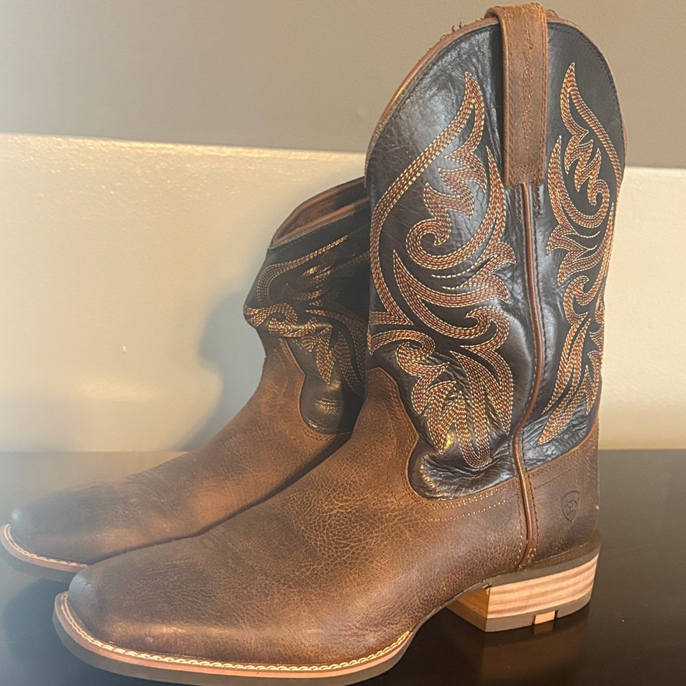 Ariat Men's Dark Brown Western Boots with Tan Stitching